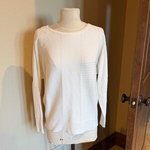 Tahari White Crew Neck Knit Top
